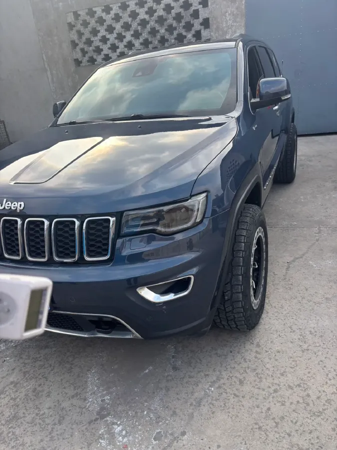 2020 Jeep Grand Cherokee 3.0L 234HP V6 8AT,autocango,china used car exporter,china ev exporter,chinese used car exporter,chinese used ev exporter