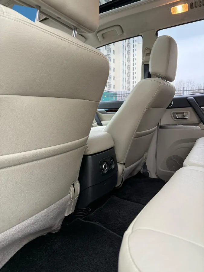 2018 Mitsubishi Pajero 3.0L 174HP V6 5AT,autocango,china used car exporter,china ev exporter,chinese used car exporter,chinese used ev exporter