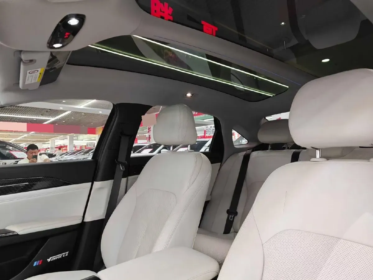 2023 Geely Galaxy L6 1.5T 163HP L4 3DHT PHEV,autocango,china used car exporter,china ev exporter,chinese used car exporter,chinese used ev exporter