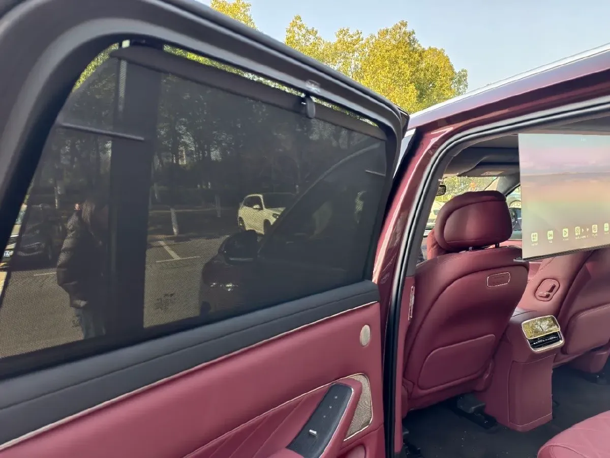 2025 AITO AITO M8 REEV 160HP REEV 53.4KWH,autocango,china used car exporter,china ev exporter,chinese used car exporter,chinese used ev exporter