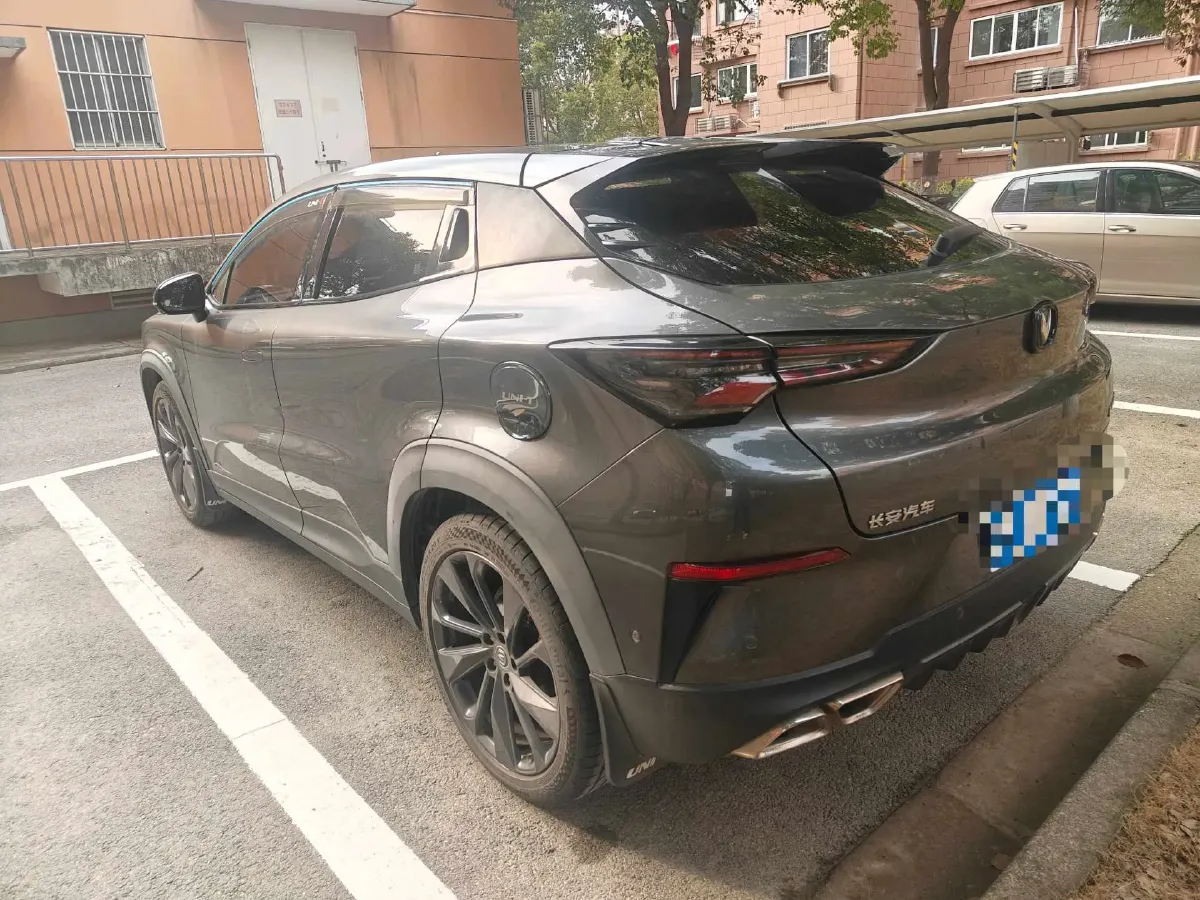 2020 ChangAn UNI-T 1.5T 180HP L4 7DCT,autocango,china used car exporter,china ev exporter,chinese used car exporter,chinese used ev exporter