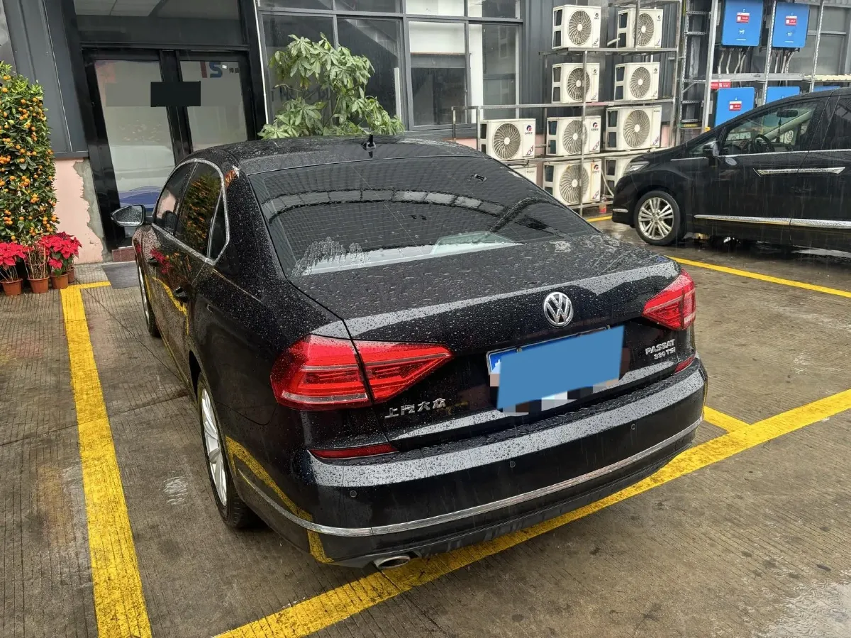2017 Volkswagen Passat 1.8T 180HP L4 7DCT,autocango,china used car exporter,china ev exporter,chinese used car exporter,chinese used ev exporter