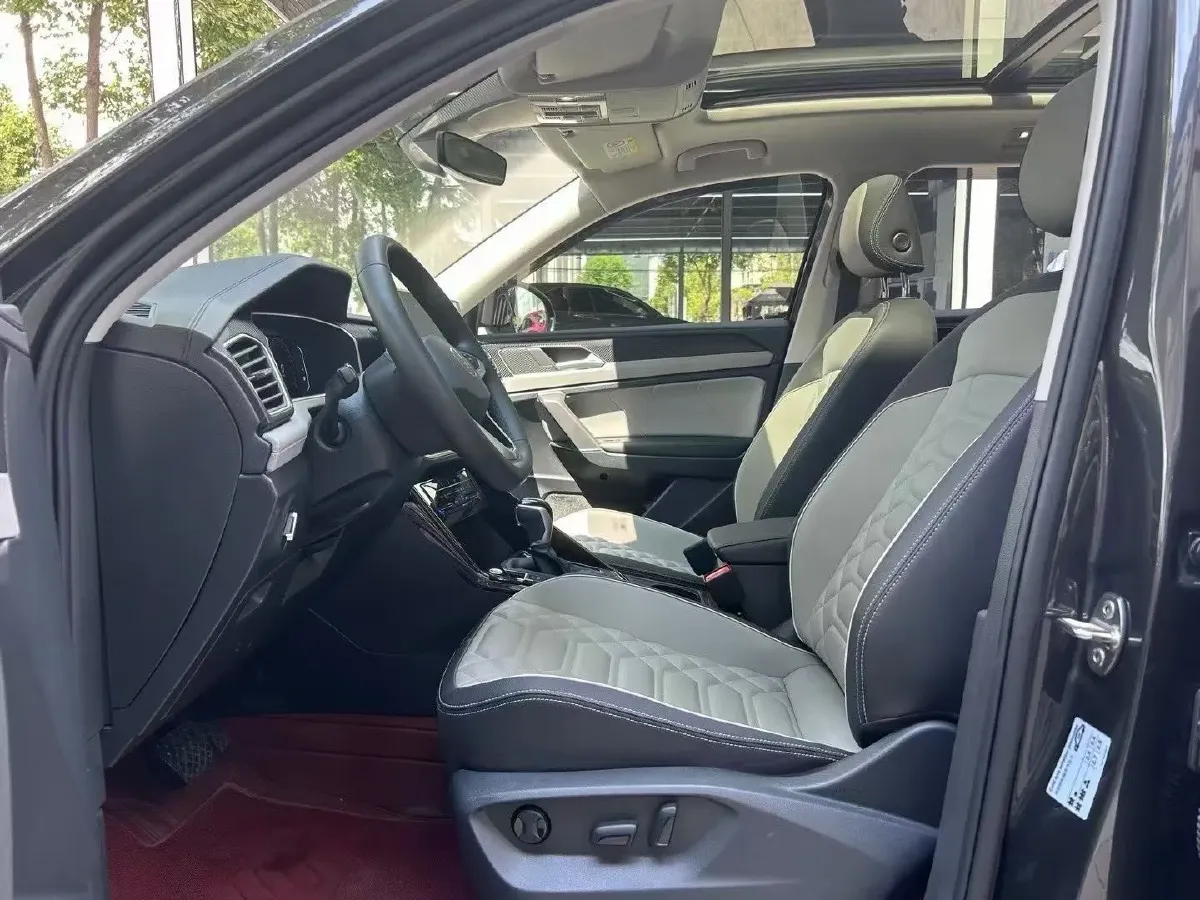 2024 Volkswagen Tayron 2.0T 186HP L4 7DCT,autocango,china used car exporter,china ev exporter,chinese used car exporter,chinese used ev exporter