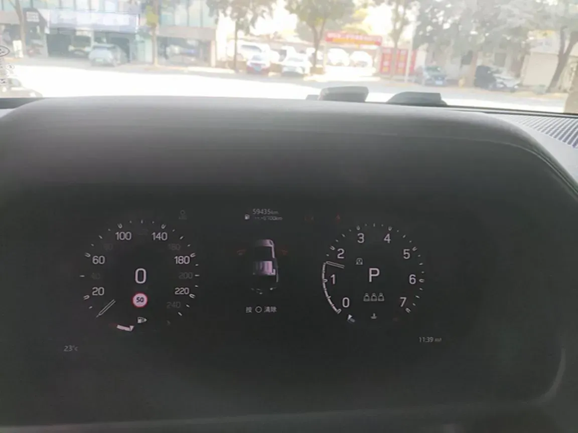 2020 Land Rover Defender 3.0T 400HP L6 8AT,autocango,china used car exporter,china ev exporter,chinese used car exporter,chinese used ev exporter