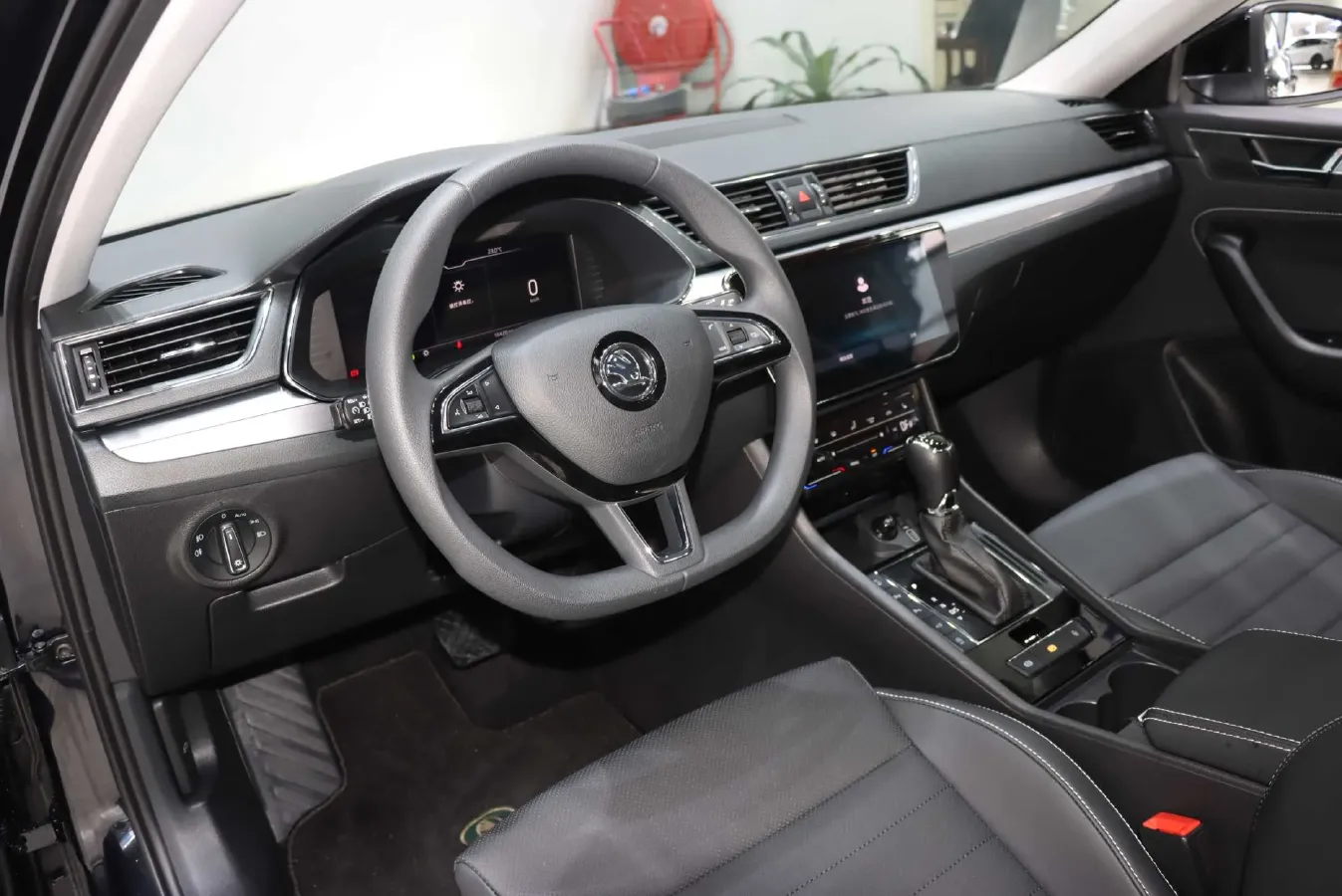 2024 Skoda Superb 1.4T 150HP L4 7DCT,autocango,china used car exporter,china ev exporter,chinese used car exporter,chinese used ev exporter