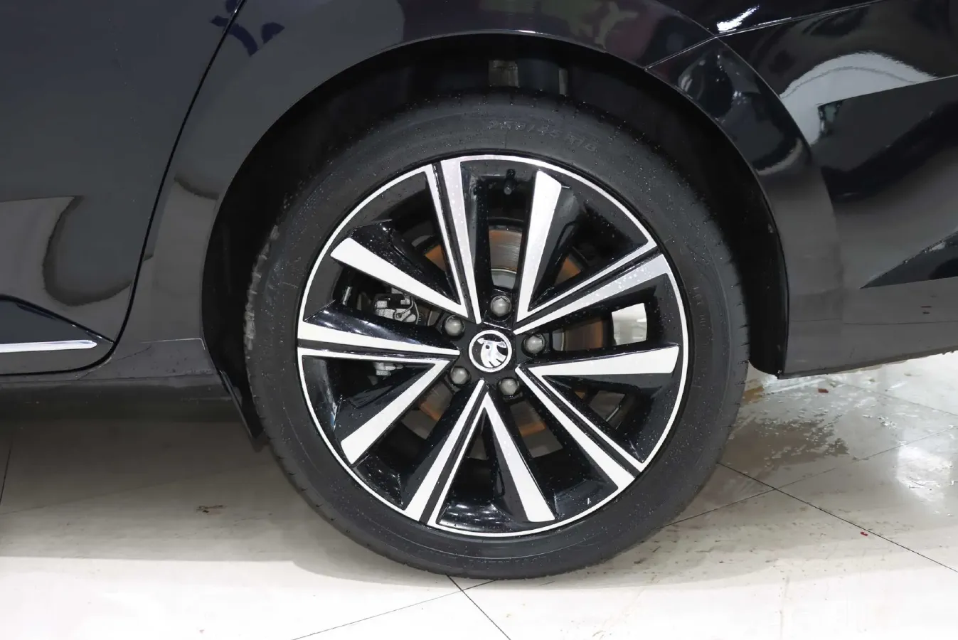 2024 Skoda Superb 1.4T 150HP L4 7DCT,autocango,china used car exporter,china ev exporter,chinese used car exporter,chinese used ev exporter