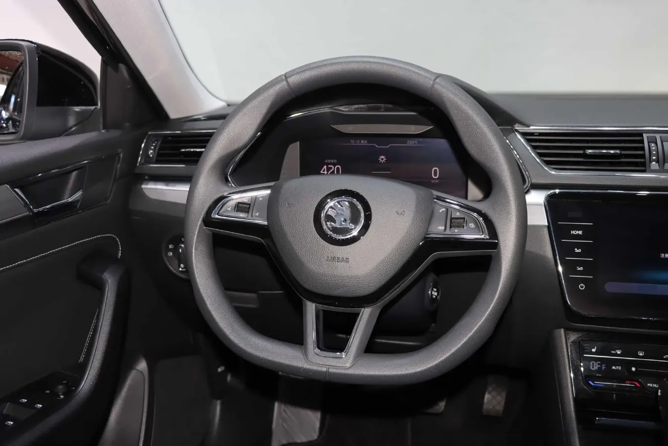 2024 Skoda Superb 1.4T 150HP L4 7DCT,autocango,china used car exporter,china ev exporter,chinese used car exporter,chinese used ev exporter