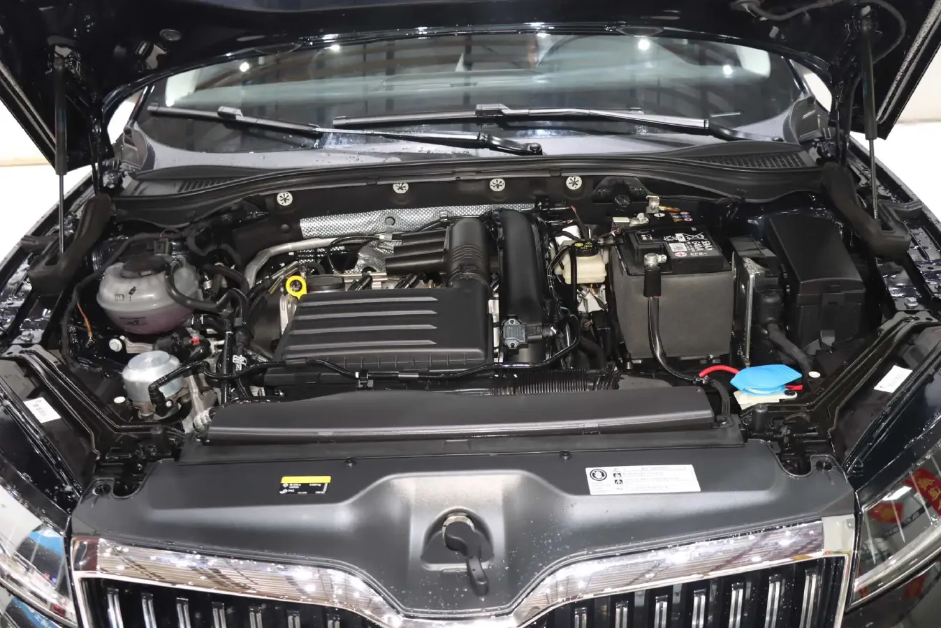 2024 Skoda Superb 1.4T 150HP L4 7DCT,autocango,china used car exporter,china ev exporter,chinese used car exporter,chinese used ev exporter