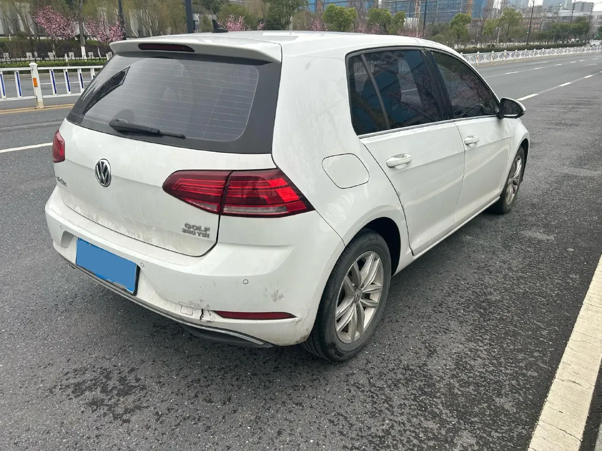 2019 Brilliance Auto V7 1.8T 231HP L4 7DCT,autocango,china used car exporter,china ev exporter,chinese used car exporter,chinese used ev exporter