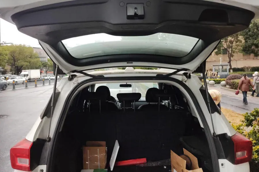 2018 Haval M6 1.5T 150HP L4 7DCT,autocango,china used car exporter,china ev exporter,chinese used car exporter,chinese used ev exporter