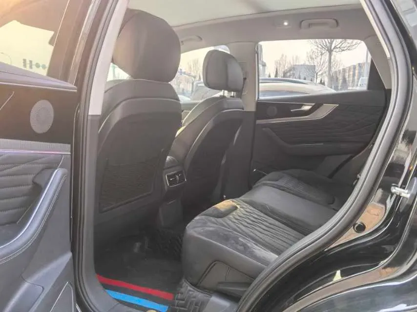 2022 HongQi HS5 2.0T 224HP L4 6AT,autocango,china used car exporter,china ev exporter,chinese used car exporter,chinese used ev exporter