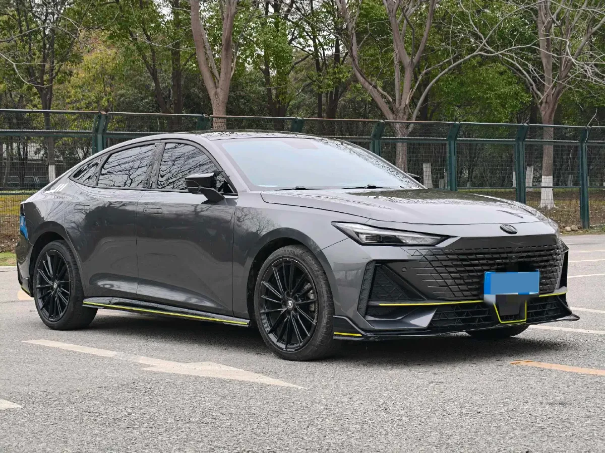 2022 ChangAn UNI-V 1.5T 188HP L4 7DCT,autocango,china used car exporter,china ev exporter,chinese used car exporter,chinese used ev exporter