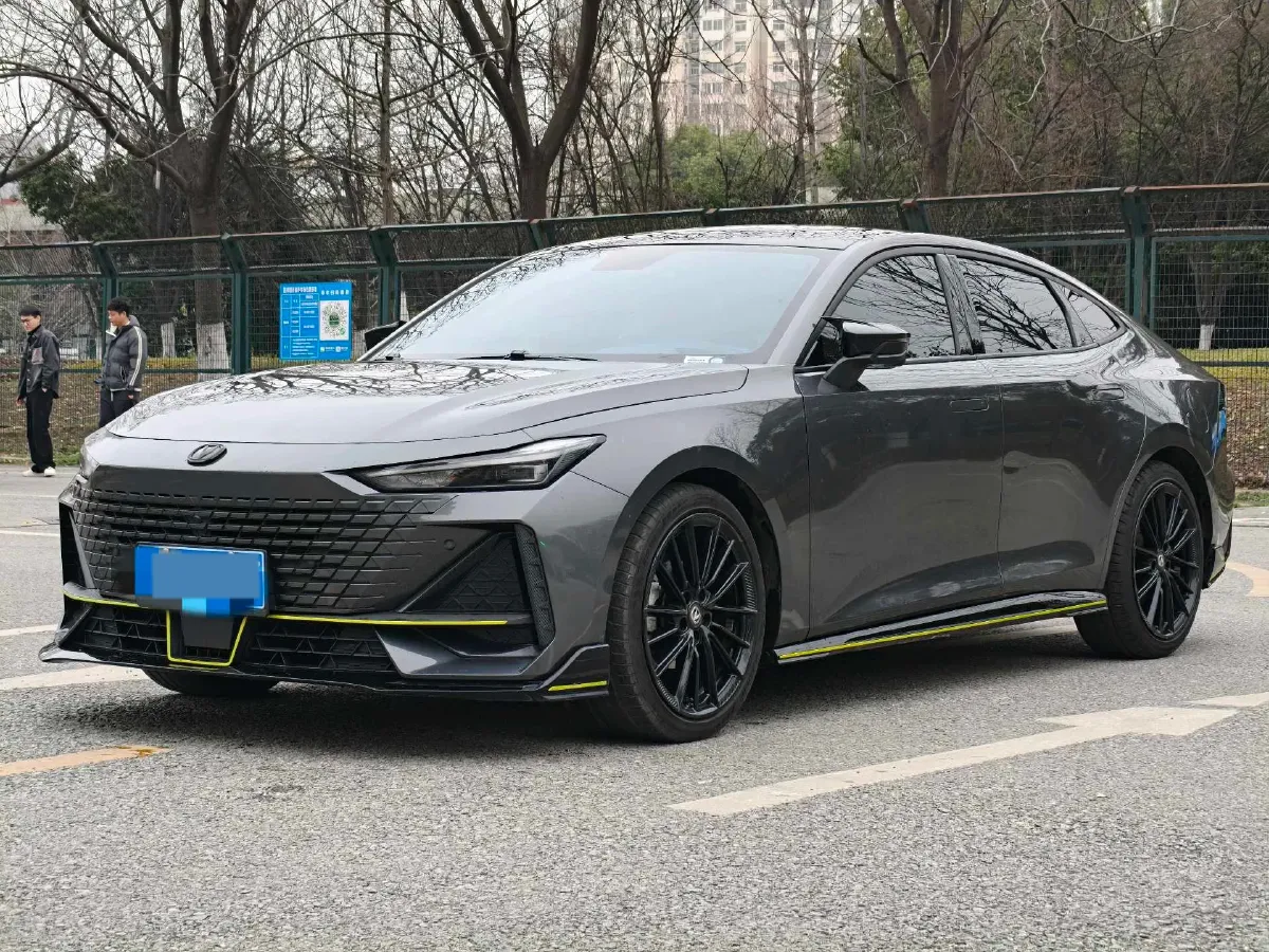 2022 ChangAn UNI-V 1.5T 188HP L4 7DCT,autocango,china used car exporter,china ev exporter,chinese used car exporter,chinese used ev exporter