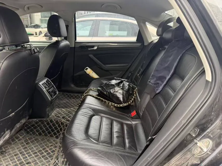 2017 Volkswagen Passat 1.8T 180HP L4 7DCT,autocango,china used car exporter,china ev exporter,chinese used car exporter,chinese used ev exporter