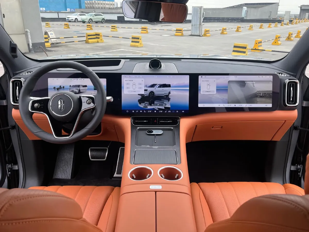 2025 AITO AITO M8 REEV 160HP REEV 53.4KWH,autocango,china used car exporter,china ev exporter,chinese used car exporter,chinese used ev exporter