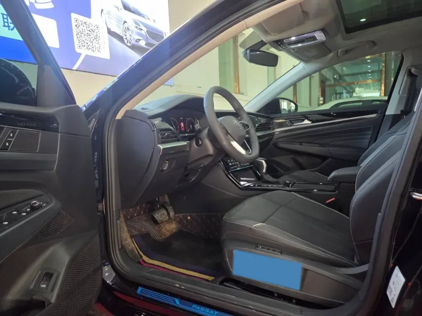 2024 Volkswagen Passat 2.0T 220HP L4 7DCT,autocango,china used car exporter,china ev exporter,chinese used car exporter,chinese used ev exporter