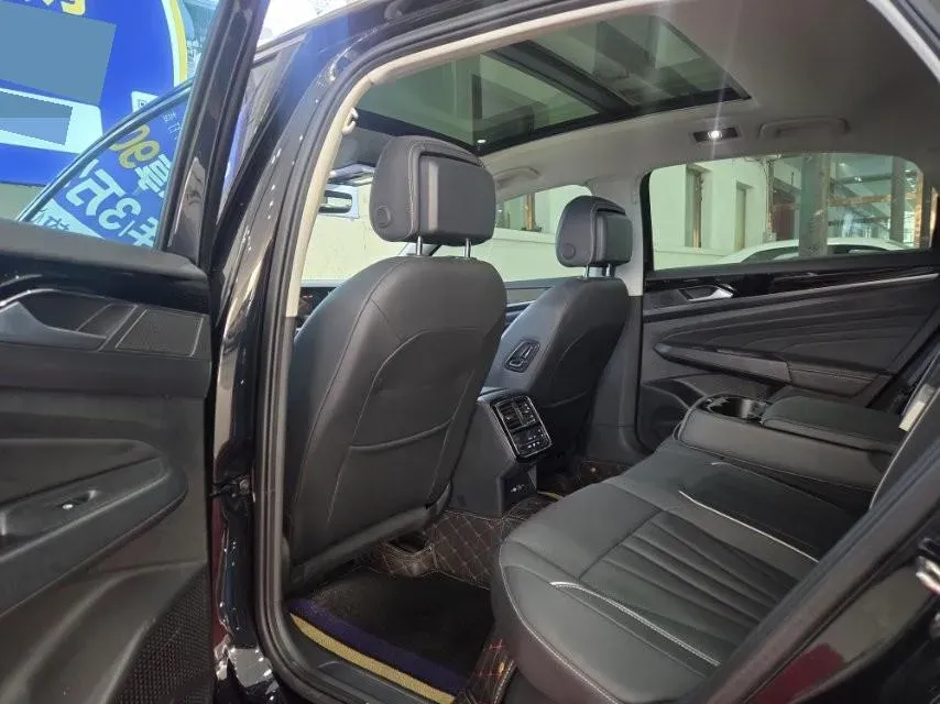 2024 Volkswagen Passat 2.0T 220HP L4 7DCT,autocango,china used car exporter,china ev exporter,chinese used car exporter,chinese used ev exporter