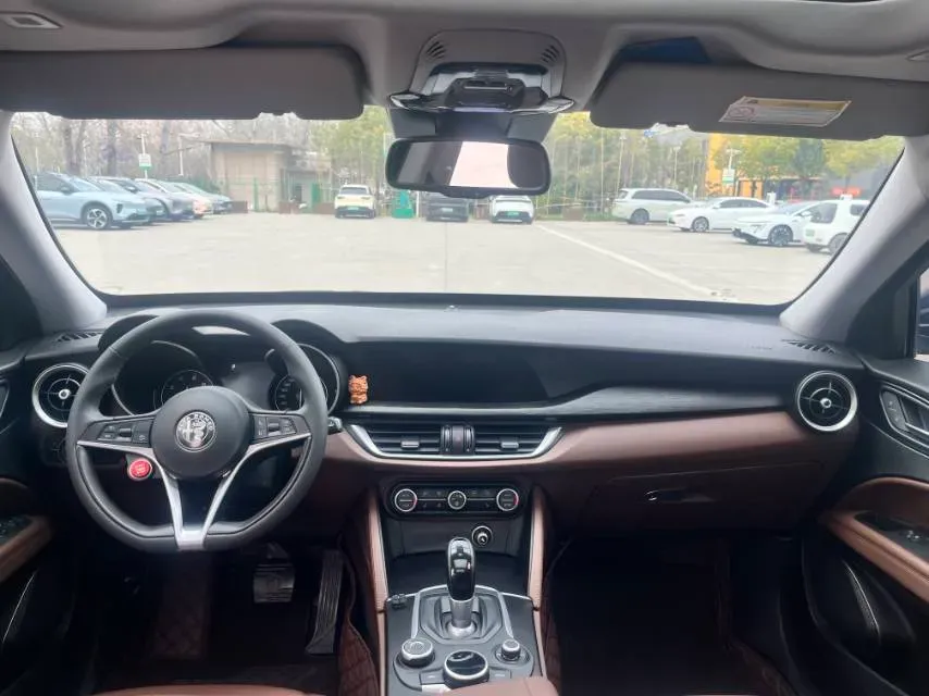 2017 Jaguar XE 2.0T 240HP L4 8AT,autocango,china used car exporter,china ev exporter,chinese used car exporter,chinese used ev exporter