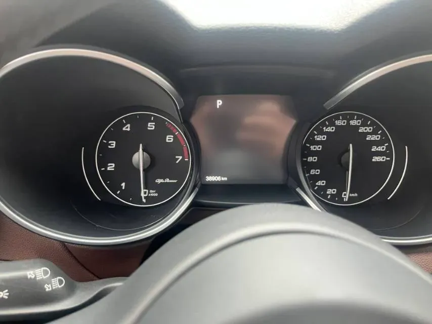 2017 Jaguar XE 2.0T 240HP L4 8AT,autocango,china used car exporter,china ev exporter,chinese used car exporter,chinese used ev exporter