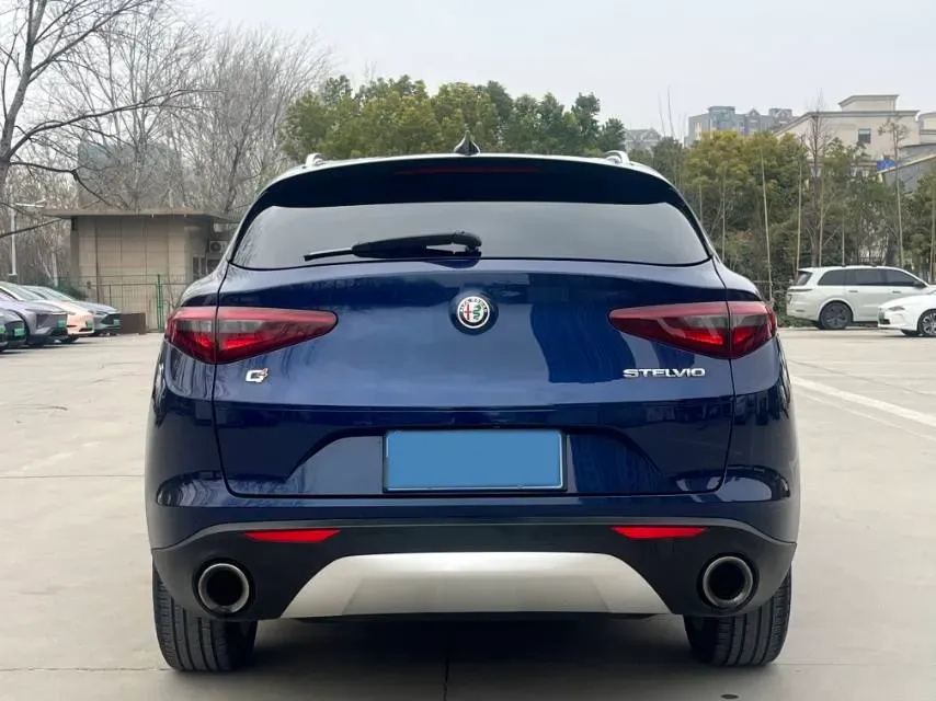 2017 Jaguar XE 2.0T 240HP L4 8AT,autocango,china used car exporter,china ev exporter,chinese used car exporter,chinese used ev exporter