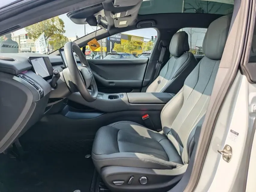 2024 Xpeng P7+ BEV 60.7KWH,autocango,china used car exporter,china ev exporter,chinese used car exporter,chinese used ev exporter