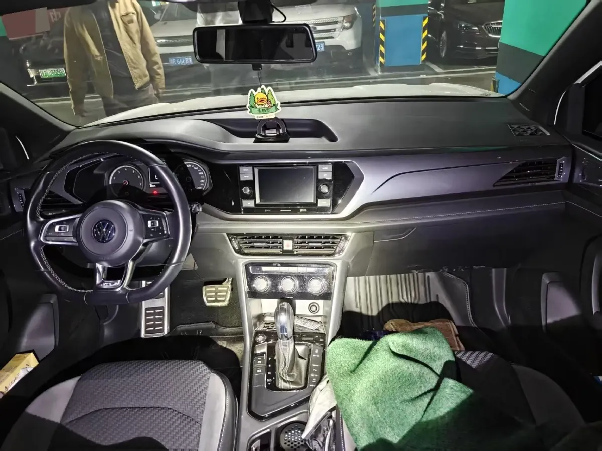 2019 MINI MINI 1.5T 102HP L3 7DCT,autocango,china used car exporter,china ev exporter,chinese used car exporter,chinese used ev exporter