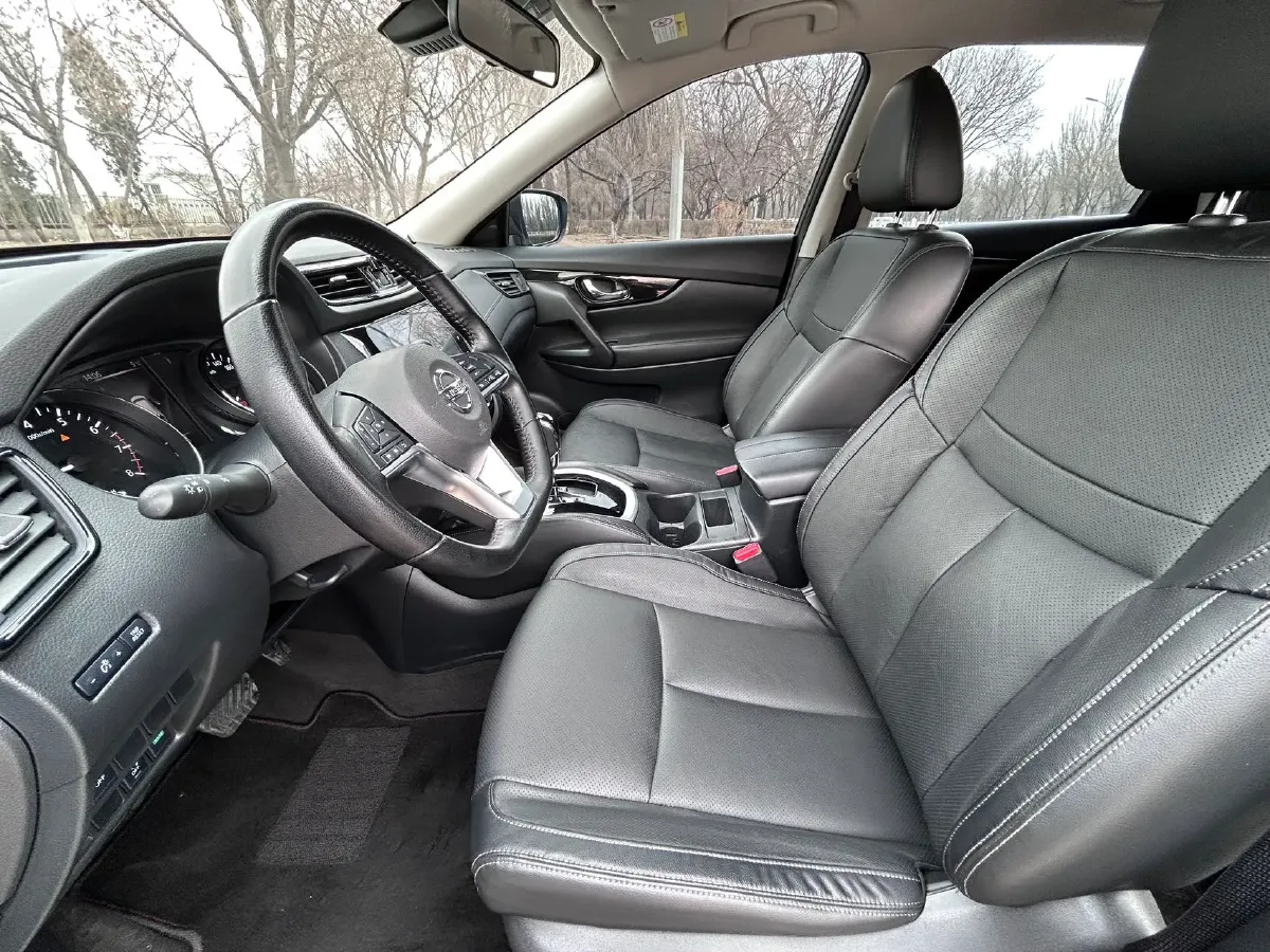 2020 Nissan X-Trail 2.0L 154HP L4 CVT,autocango,china used car exporter,china ev exporter,chinese used car exporter,chinese used ev exporter