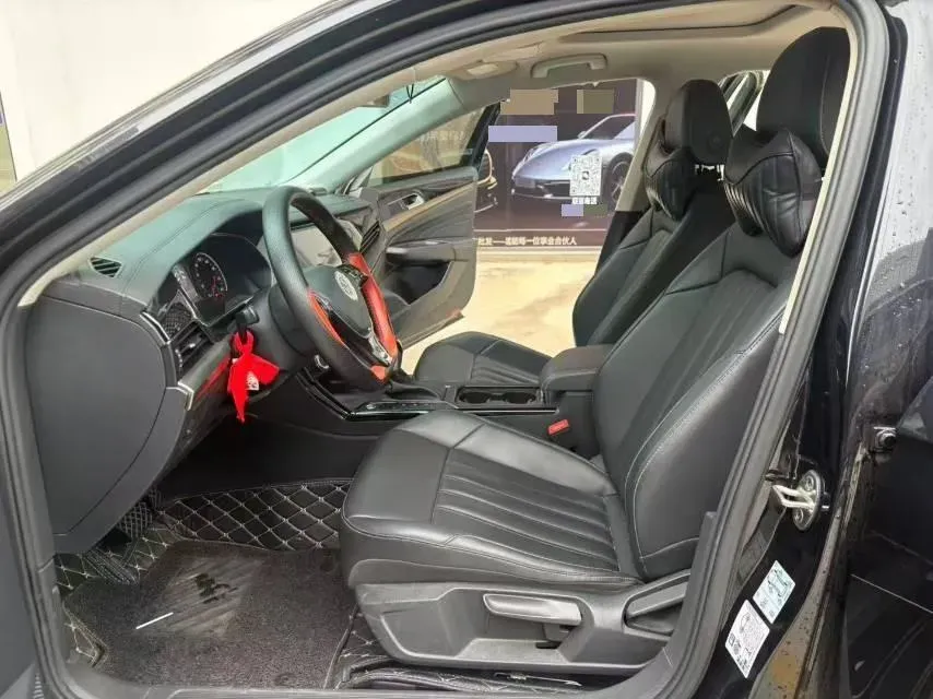 2019 Chevrolet Equinox 1.5T 180HP L4 6AT,autocango,china used car exporter,china ev exporter,chinese used car exporter,chinese used ev exporter