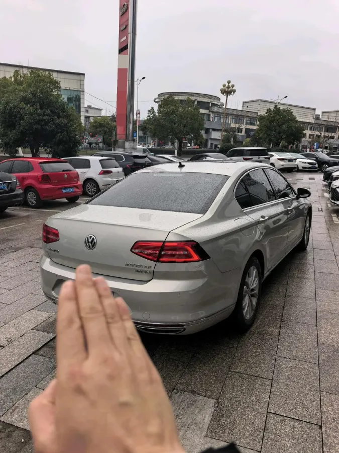 2019 Volkswagen Magotan 2.0T 186HP L4 7DCT,autocango,china used car exporter,china ev exporter,chinese used car exporter,chinese used ev exporter