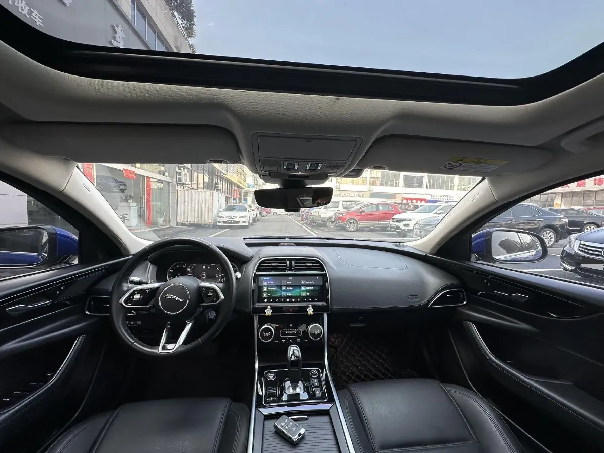 2020 Jaguar XEL 2.0T 200HP L4 8AT,autocango,china used car exporter,china ev exporter,chinese used car exporter,chinese used ev exporter