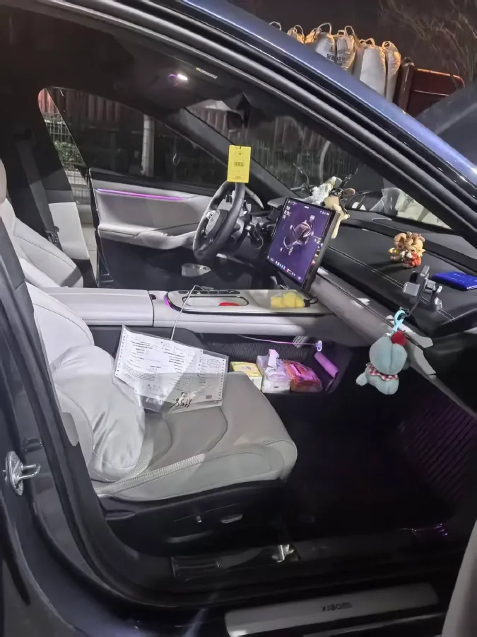 2024 MI SU7 BEV 101KWH,autocango,china used car exporter,china ev exporter,chinese used car exporter,chinese used ev exporter