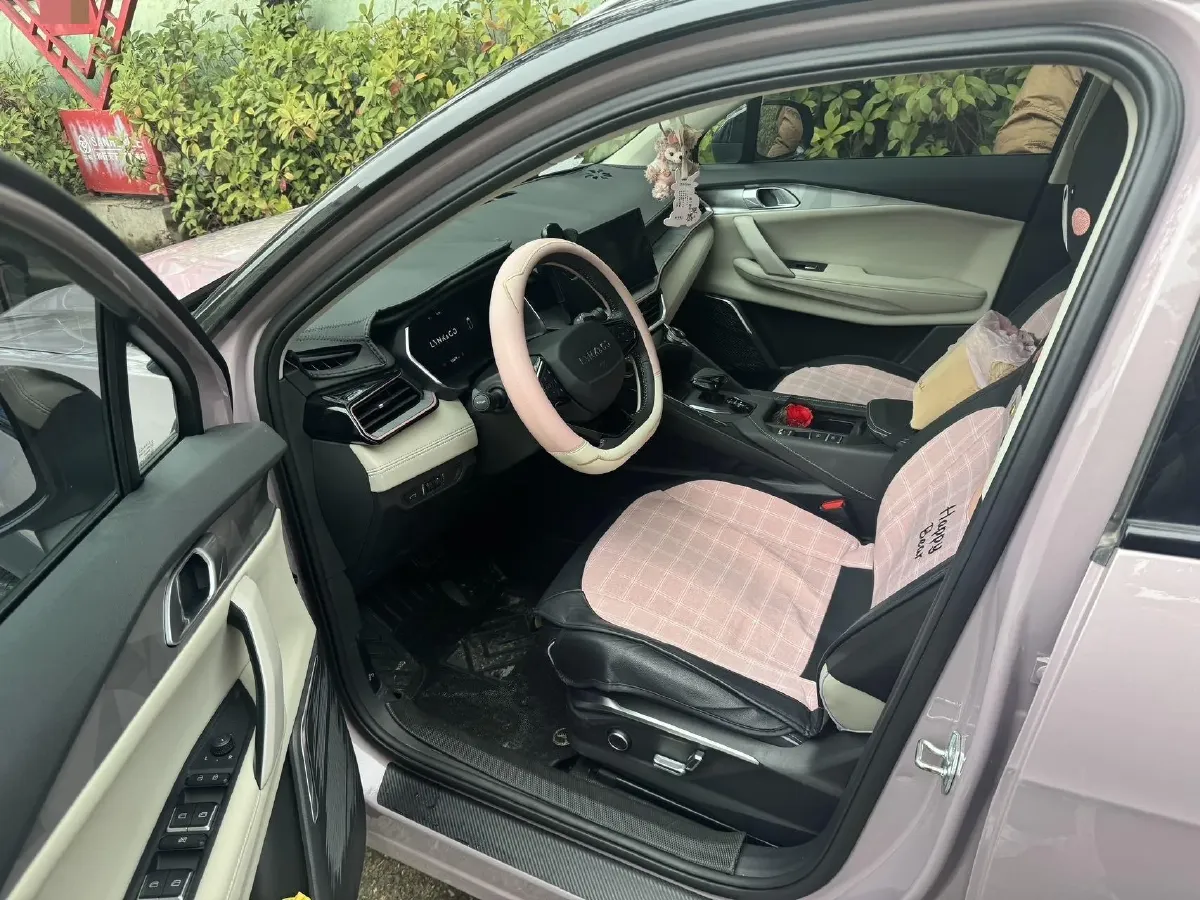 2023 LYNK&CO 06 1.5T 181HP L4 7DCT,autocango,china used car exporter,china ev exporter,chinese used car exporter,chinese used ev exporter