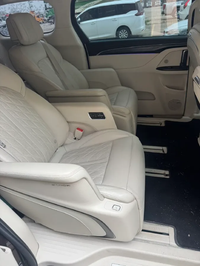 2022 Buick GL8 2.0T 237HP L4 9AT,autocango,china used car exporter,china ev exporter,chinese used car exporter,chinese used ev exporter