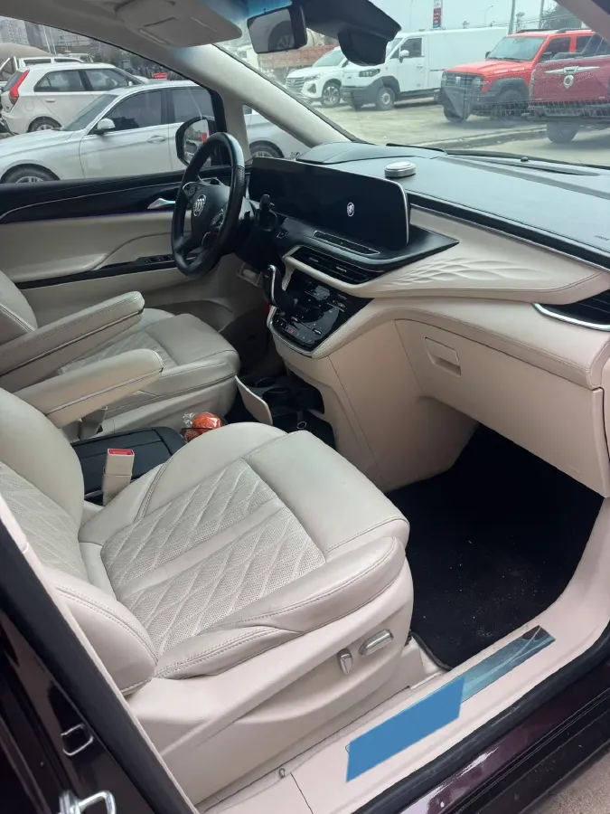 2022 Buick GL8 2.0T 237HP L4 9AT,autocango,china used car exporter,china ev exporter,chinese used car exporter,chinese used ev exporter