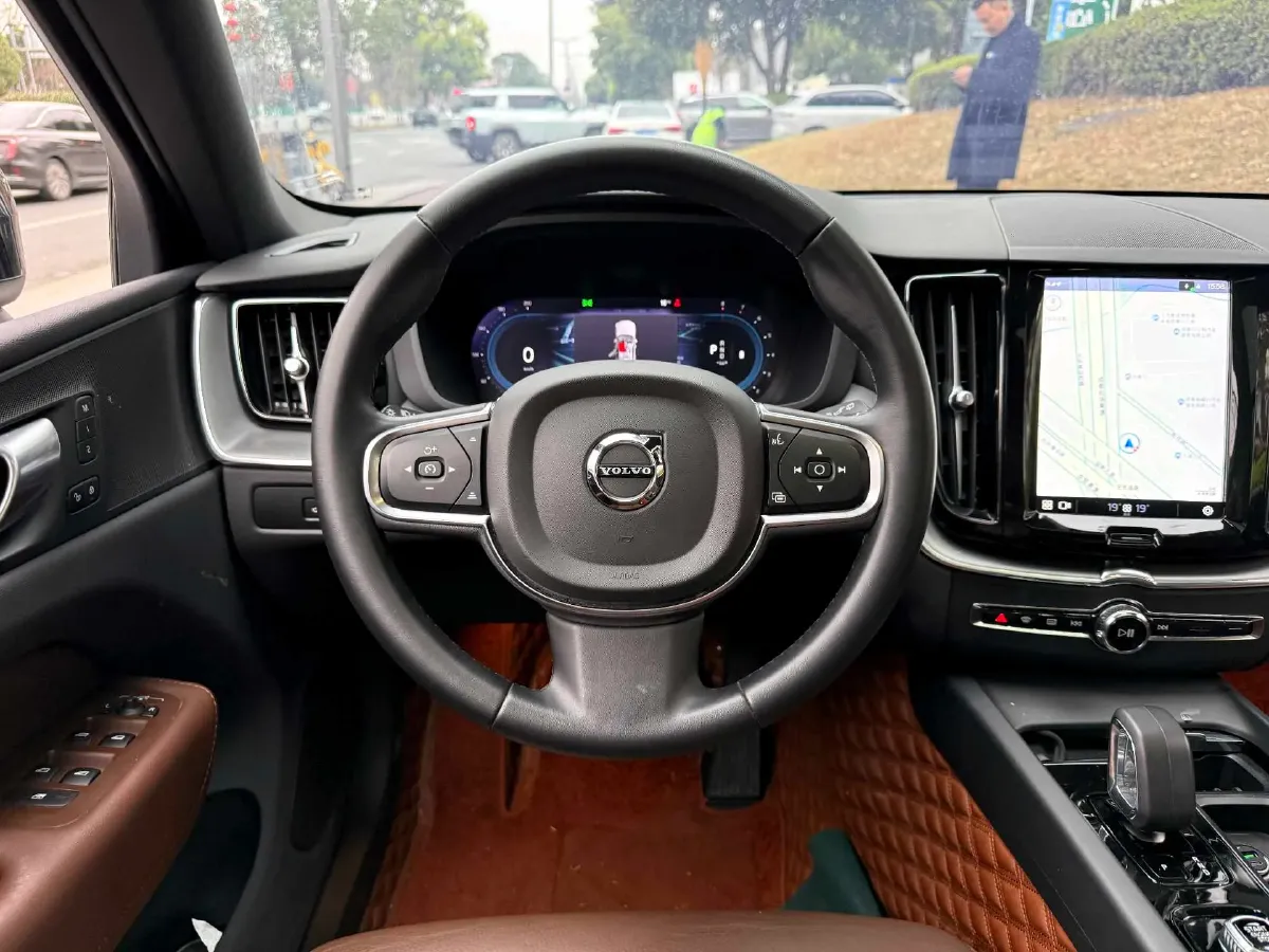 2024 Volvo XC60 2.0T 250HP L4 8AT,autocango,china used car exporter,china ev exporter,chinese used car exporter,chinese used ev exporter