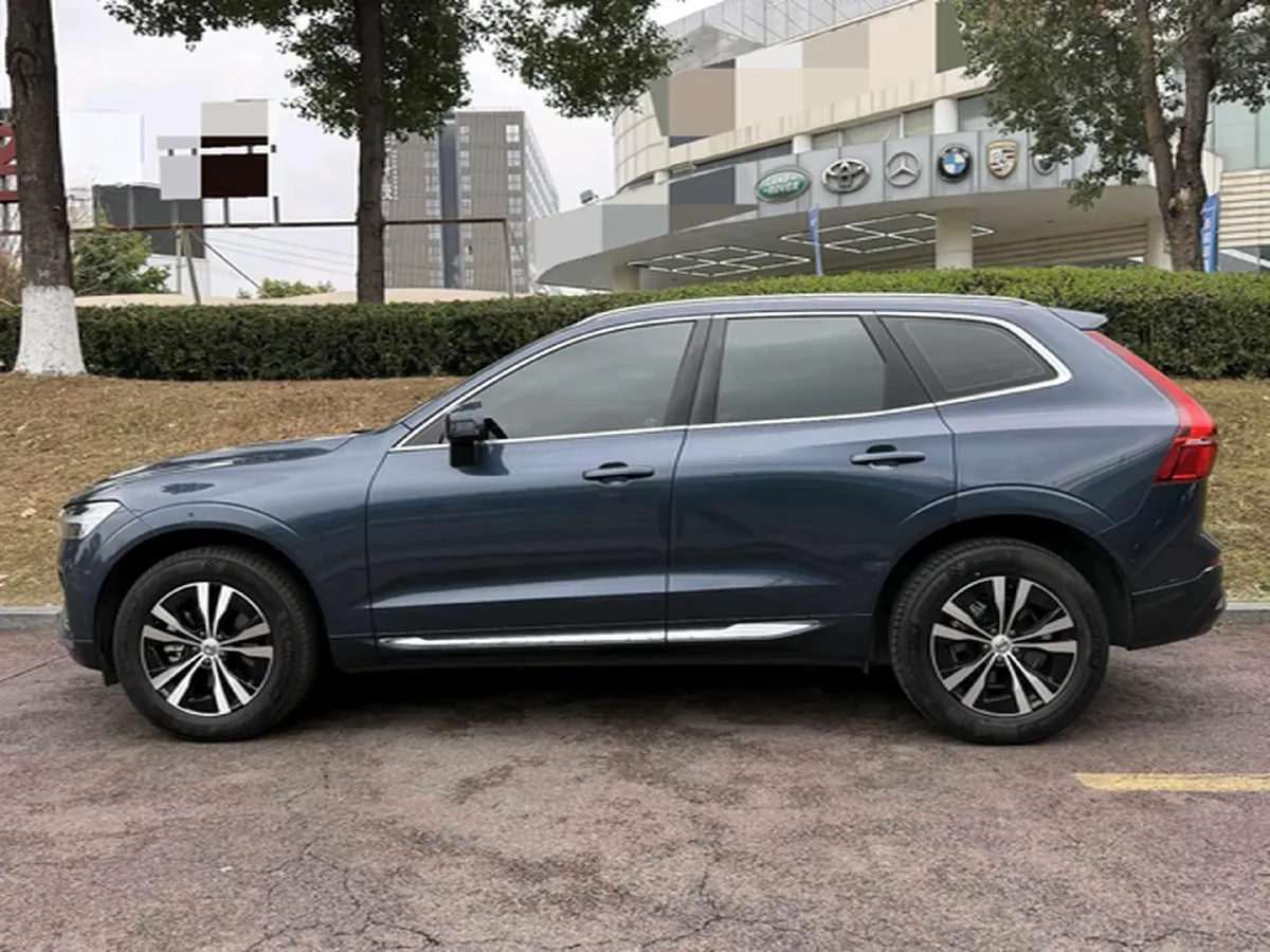 2024 Volvo XC60 2.0T 250HP L4 8AT,autocango,china used car exporter,china ev exporter,chinese used car exporter,chinese used ev exporter