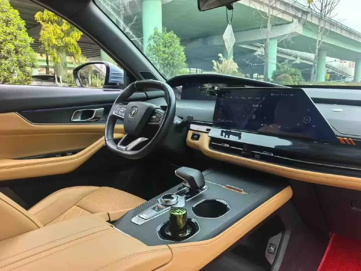 2021 ChangAn UNI-K 2.0T 233HP L4 8AT,autocango,china used car exporter,china ev exporter,chinese used car exporter,chinese used ev exporter