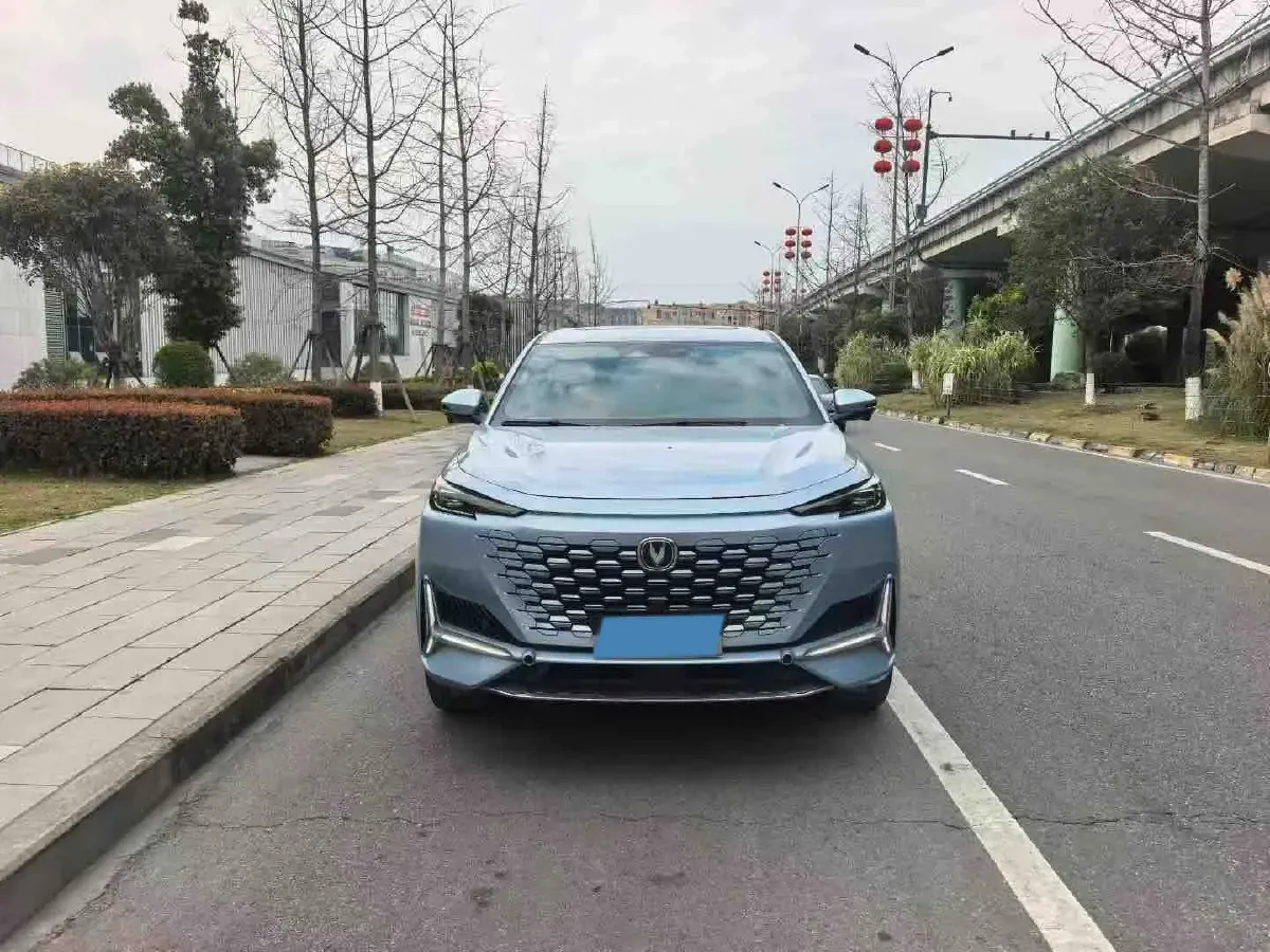 2021 ChangAn UNI-K 2.0T 233HP L4 8AT,autocango,china used car exporter,china ev exporter,chinese used car exporter,chinese used ev exporter