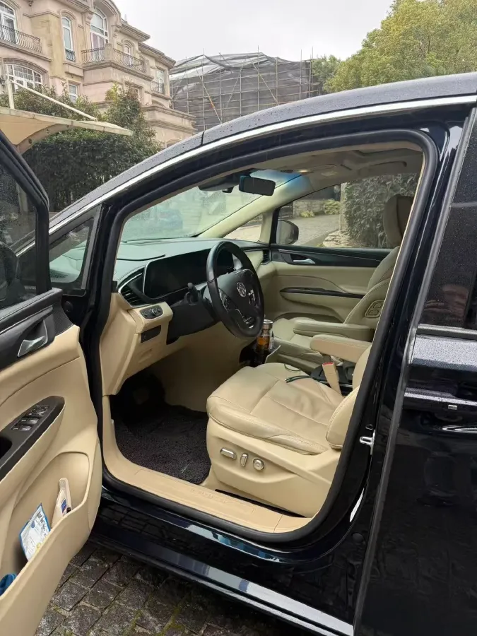 2023 Buick GL8 2.0T 237HP L4 9AT,autocango,china used car exporter,china ev exporter,chinese used car exporter,chinese used ev exporter