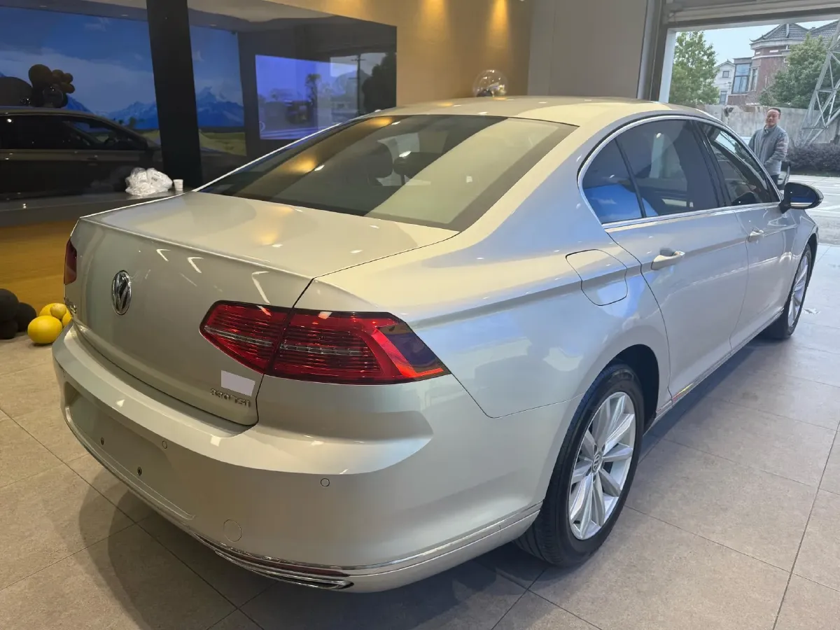 2019 Chevrolet Malibu XL 2.0T 241HP L4 9AT,autocango,china used car exporter,china ev exporter,chinese used car exporter,chinese used ev exporter