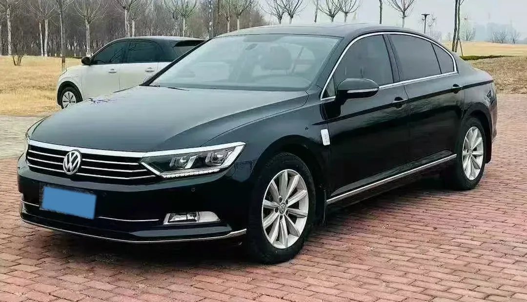 2020 Volkswagen Magotan 2.0T 186HP L4 7DCT,autocango,china used car exporter,china ev exporter,chinese used car exporter,chinese used ev exporter