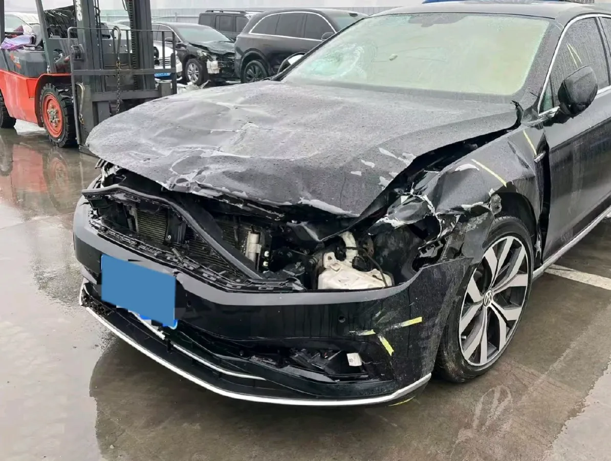 2020 Volkswagen Magotan 2.0T 186HP L4 7DCT,autocango,china used car exporter,china ev exporter,chinese used car exporter,chinese used ev exporter