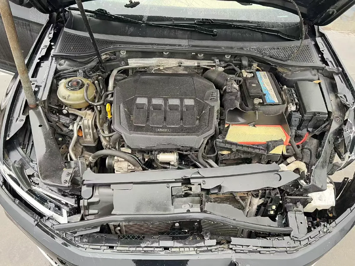 2020 Volkswagen Magotan 2.0T 186HP L4 7DCT,autocango,china used car exporter,china ev exporter,chinese used car exporter,chinese used ev exporter