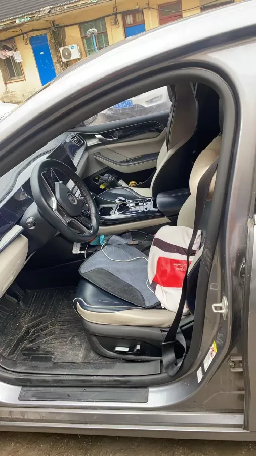 2021 MAXUS G50 1.5T 169HP L4 7DCT,autocango,china used car exporter,china ev exporter,chinese used car exporter,chinese used ev exporter