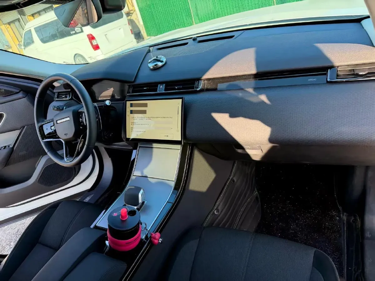 2024 Land Rover Range Rover Velar 2.0T 250HP L4 8AT,autocango,china used car exporter,china ev exporter,chinese used car exporter,chinese used ev exporter