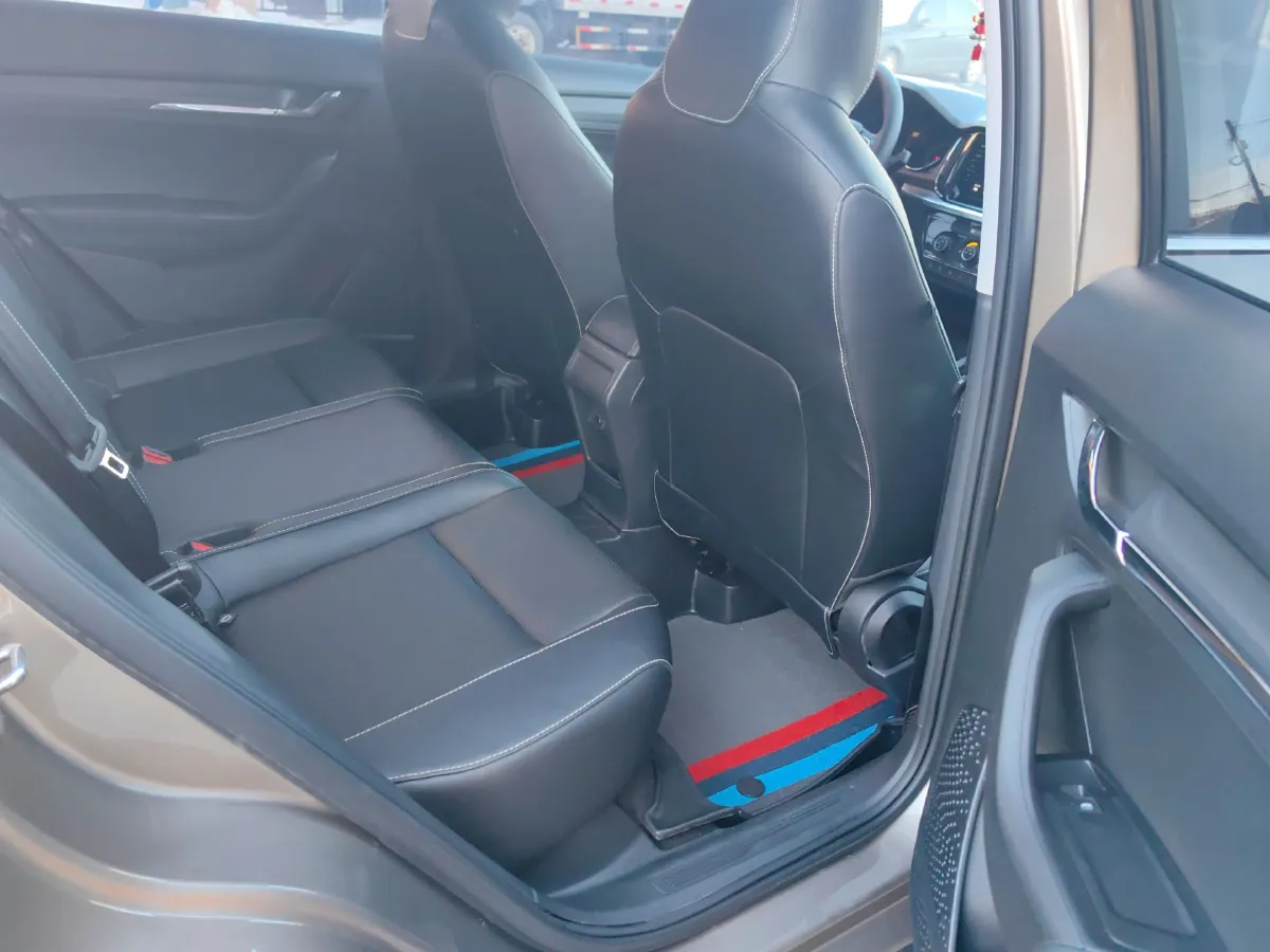 2021 Skoda Kamiq 1.5L 112HP L4 6AT,autocango,china used car exporter,china ev exporter,chinese used car exporter,chinese used ev exporter