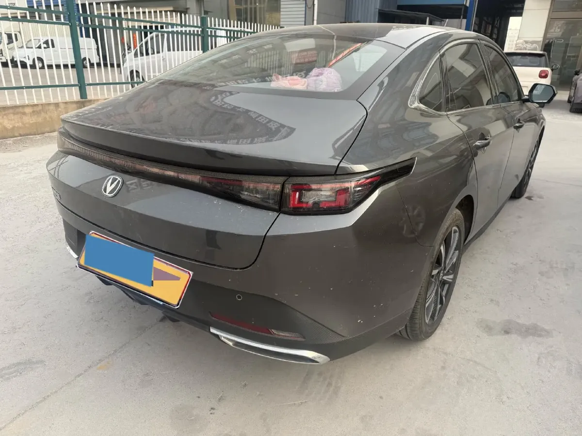 2025 ChangAn Eado 1.5T 192HP L4 7DCT,autocango,china used car exporter,china ev exporter,chinese used car exporter,chinese used ev exporter