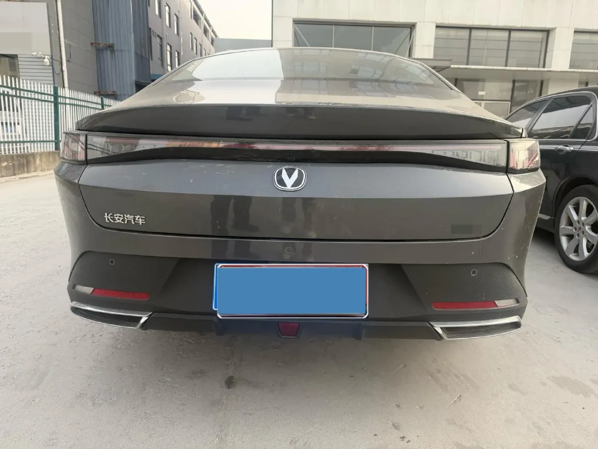 2025 ChangAn Eado 1.5T 192HP L4 7DCT,autocango,china used car exporter,china ev exporter,chinese used car exporter,chinese used ev exporter