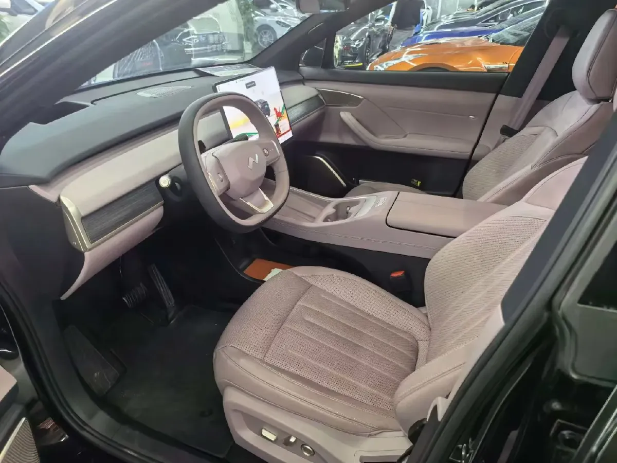 2024 IM L6 BEV 75KWH,autocango,china used car exporter,china ev exporter,chinese used car exporter,chinese used ev exporter