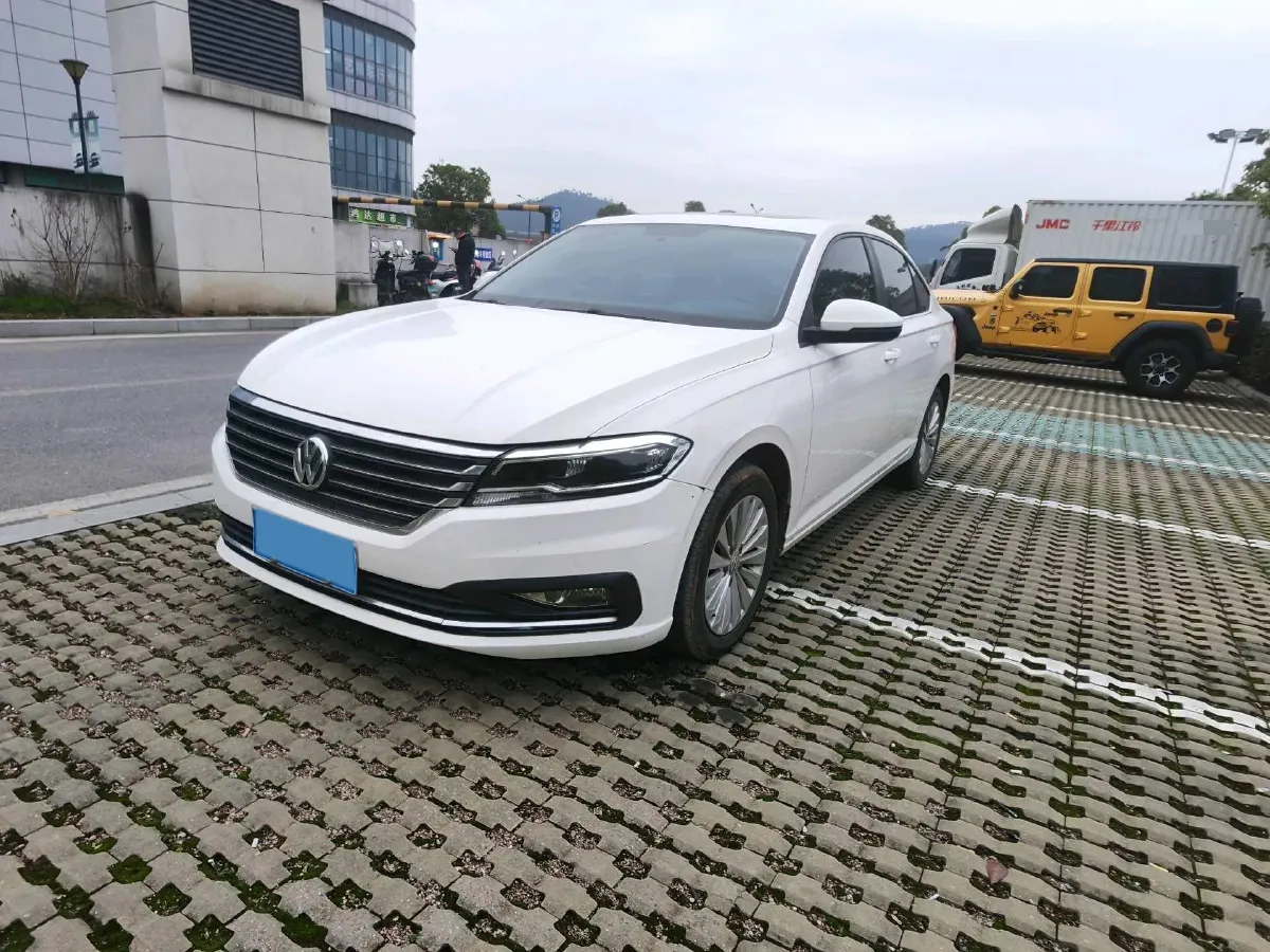 2018 Skoda Karoq 1.4T 150HP L4 7DCT,autocango,china used car exporter,china ev exporter,chinese used car exporter,chinese used ev exporter